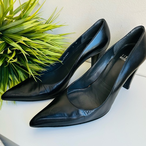 Stuart Weitzeman | Classic Leather Pumps - Picture 5 of 16